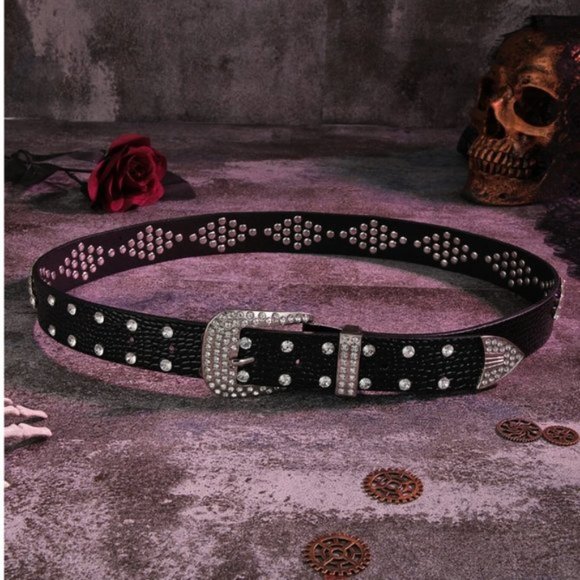 Vegan Black Crocodile Embossed Rhinestone Belt 50% OFF - Picture 3 of 6